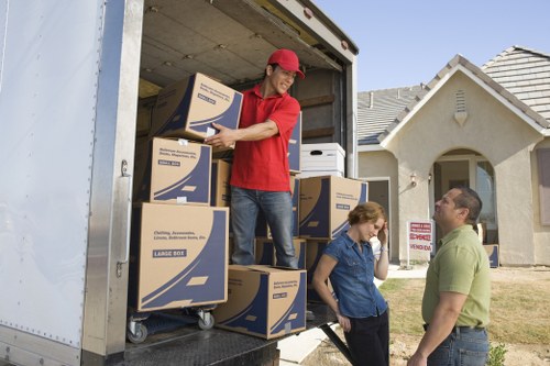 Delivery and moving service terms with vehicle and boxes