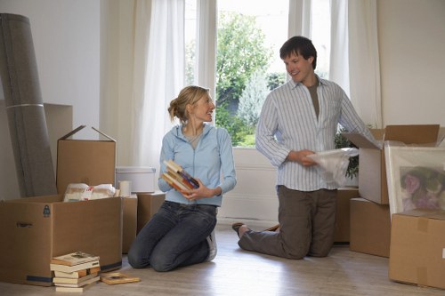 Local packing materials for flats and houses near Chiswick High Road