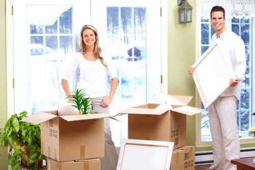 Organised packing service for residential and commercial customers in Chiswick
