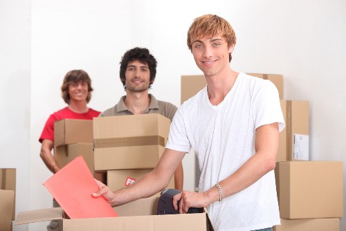 Removal truck hire for Chiswick customers moving home or office items